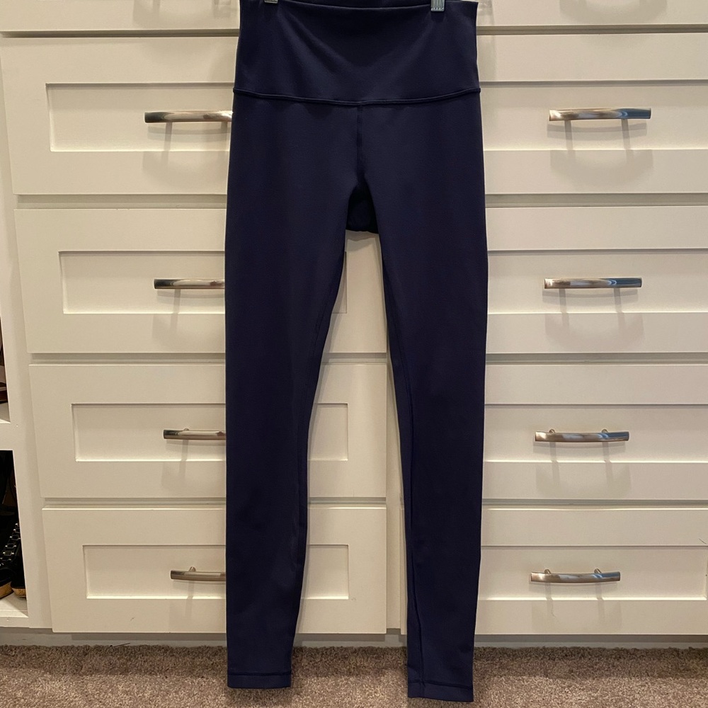 Lululemon navy blue high rise 28” leggings size 6